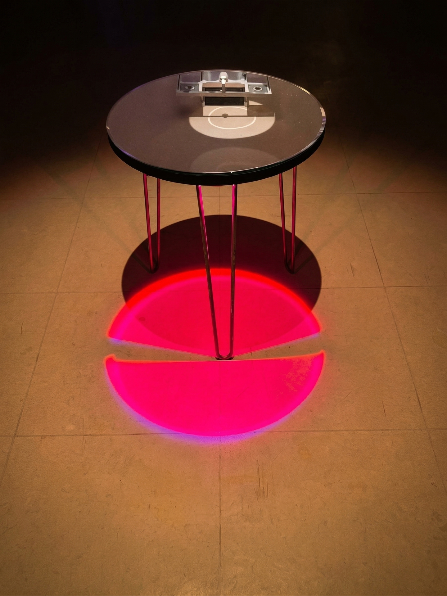 Club Neon Table Pink