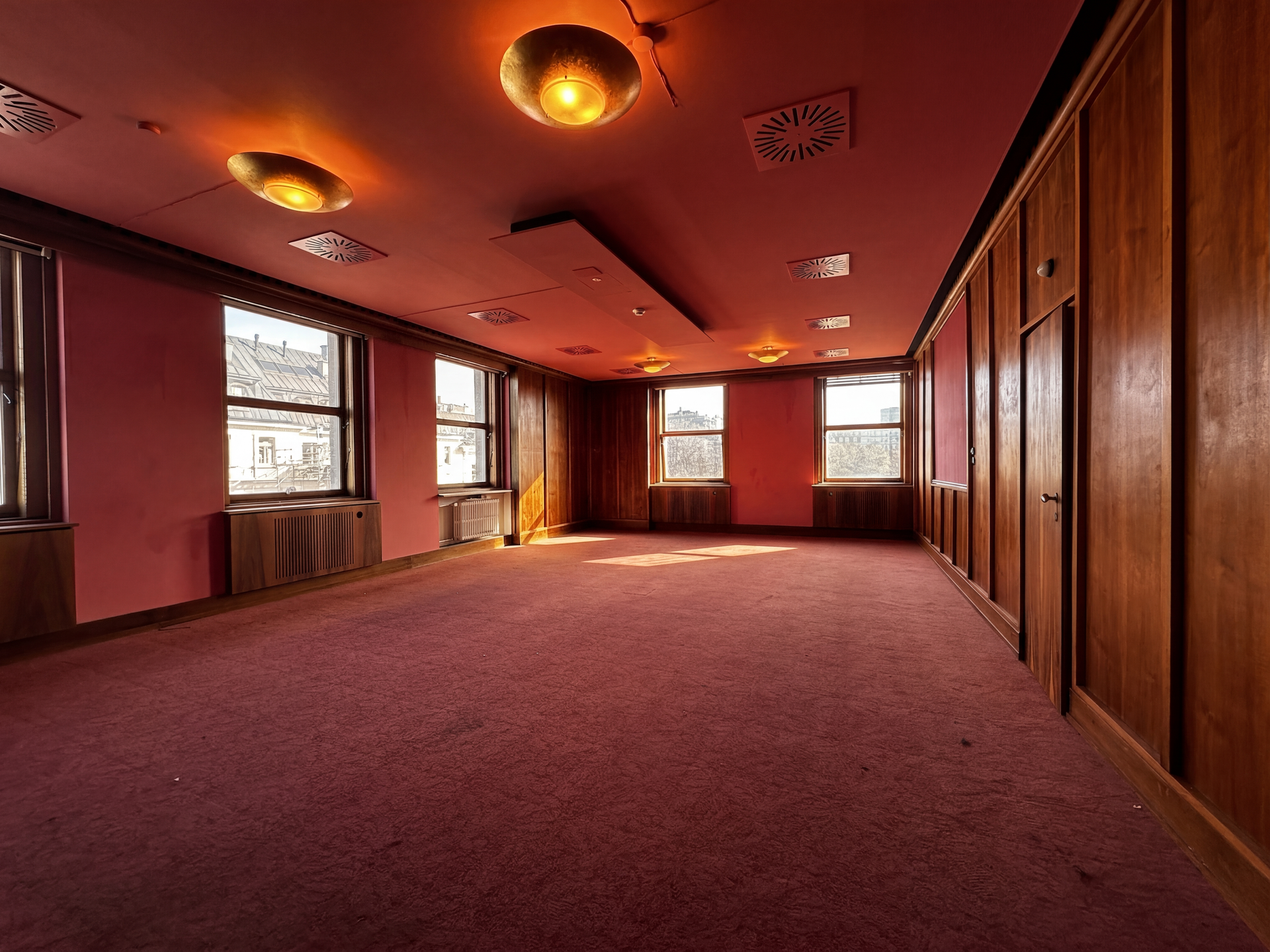 Directors Lounge Meeting Windows